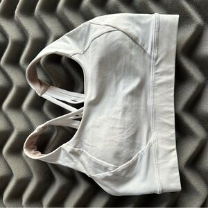 Lululemon (like new) White Seamless Sports Bra